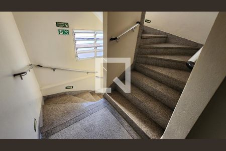 Studio para alugar com 38m², 1 quarto e 1 vagaEscada