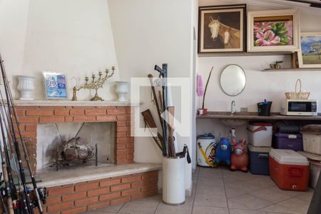 Casa à venda com 272m², 4 quartos e 2 vagas Casa à venda com 272m², 4 quartos e 2 vagasAtelier