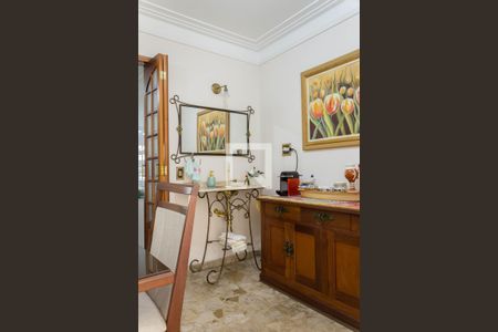 Casa à venda com 272m², 4 quartos e 2 vagas Casa à venda com 272m², 4 quartos e 2 vagasSala de Jantar