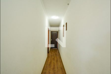 Casa à venda com 308m², 3 quartos e 6 vagasCorredor