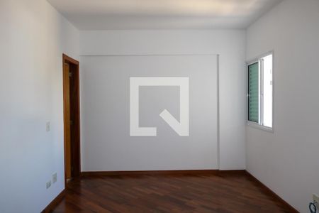 Apartamento à venda com 130m², 3 quartos e 2 vagasSuíte 1
