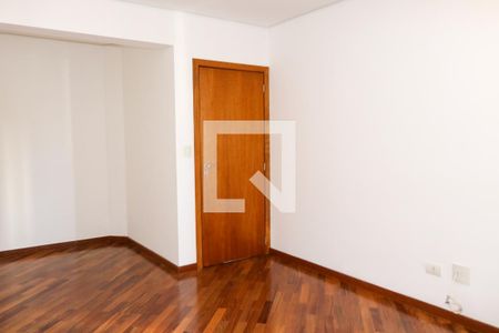 Apartamento à venda com 130m², 3 quartos e 2 vagasSuíte 1