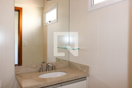 Apartamento à venda com 130m², 3 quartos e 2 vagasBanheiro da Suíte 2