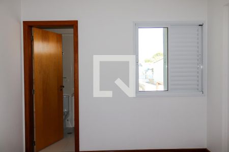 Apartamento à venda com 130m², 3 quartos e 2 vagasSuíte 2