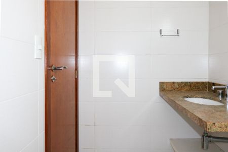 Apartamento à venda com 130m², 3 quartos e 2 vagas Apartamento à venda com 130m², 3 quartos e 2 vagasBanheiro da Suíte 1