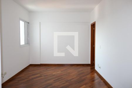 Apartamento à venda com 130m², 3 quartos e 2 vagasSuíte 1
