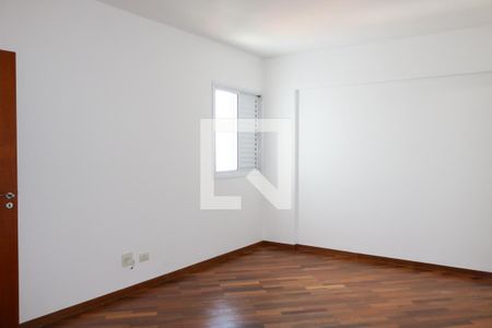Apartamento à venda com 130m², 3 quartos e 2 vagasSuíte 1