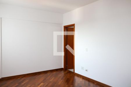 Apartamento à venda com 130m², 3 quartos e 2 vagasSuíte 1