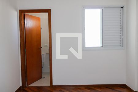 Apartamento à venda com 130m², 3 quartos e 2 vagasSuíte 2