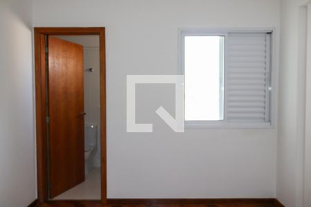 Apartamento à venda com 130m², 3 quartos e 2 vagasSuíte 2