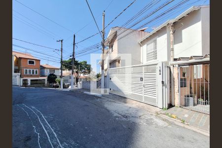 Vista da Rua de casa à venda com 3 quartos, 120m² em Jardim São Paulo, São Paulo