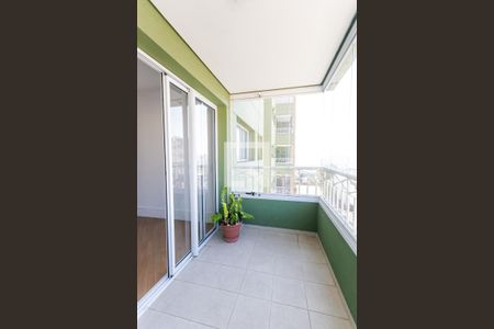 Apartamento para alugar com 102m², 3 quartos e 2 vagasVaranda