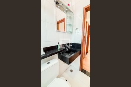 Apartamento à venda com 47m², 2 quartos e 1 vaga Apartamento à venda com 47m², 2 quartos e 1 vagaBanheiro