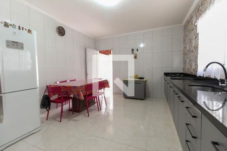 Casa para alugar com 281m², 4 quartos e 6 vagas Casa para alugar com 281m², 4 quartos e 6 vagasCozinha