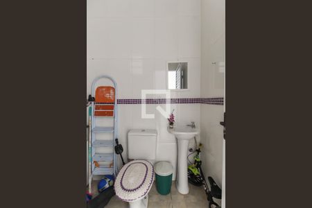 Casa para alugar com 281m², 4 quartos e 6 vagas Casa para alugar com 281m², 4 quartos e 6 vagasBanheiro de serviço