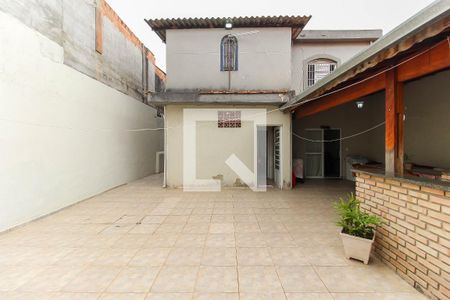 Casa para alugar com 281m², 4 quartos e 6 vagas Casa para alugar com 281m², 4 quartos e 6 vagasQuintal