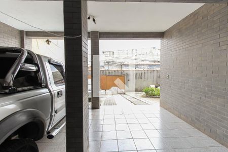 Casa para alugar com 281m², 4 quartos e 6 vagas Casa para alugar com 281m², 4 quartos e 6 vagasGaragem