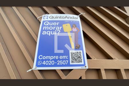 Casa para alugar com 281m², 4 quartos e 6 vagas Casa para alugar com 281m², 4 quartos e 6 vagasFachada + Placa