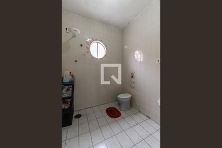 Casa para alugar com 281m², 4 quartos e 6 vagas Casa para alugar com 281m², 4 quartos e 6 vagasBanheiro Social