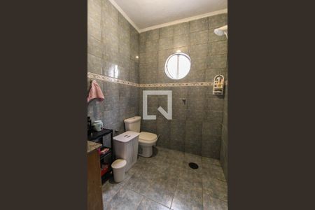 Casa para alugar com 281m², 4 quartos e 6 vagas Casa para alugar com 281m², 4 quartos e 6 vagasBanheiro da Suíte