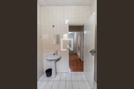 Casa para alugar com 281m², 4 quartos e 6 vagas Casa para alugar com 281m², 4 quartos e 6 vagasBanheiro Social