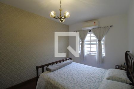 Casa à venda com 185m², 3 quartos e 2 vagasSuíte
