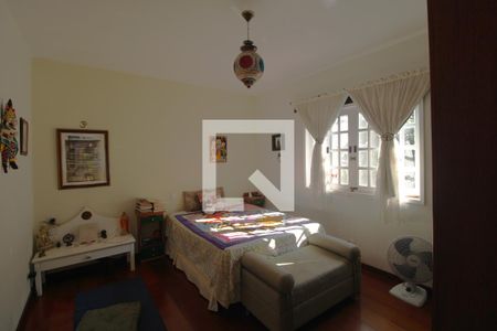 Casa à venda com 185m², 3 quartos e 2 vagasQuarto 2