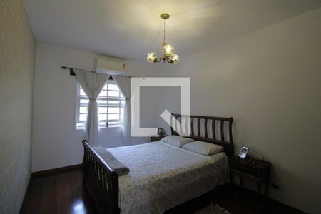 Casa à venda com 185m², 3 quartos e 2 vagasSuíte