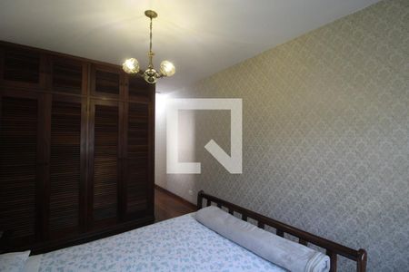 Casa à venda com 185m², 3 quartos e 2 vagasSuíte