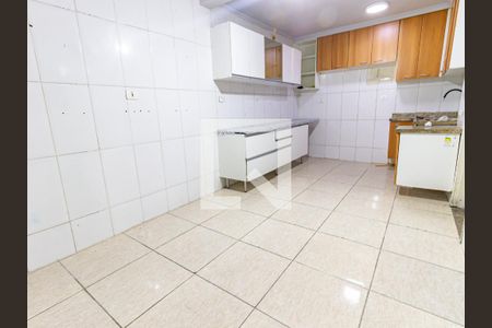 Casa à venda com 144m², 4 quartos e 1 vaga Casa à venda com 144m², 4 quartos e 1 vagaCozinha