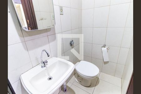 Casa à venda com 144m², 4 quartos e 1 vaga Casa à venda com 144m², 4 quartos e 1 vagaBanheiro 1