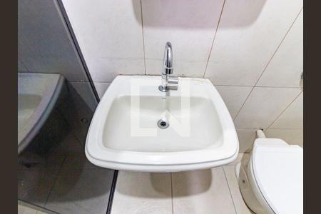 Casa à venda com 144m², 4 quartos e 1 vaga Casa à venda com 144m², 4 quartos e 1 vagaBanheiro 1