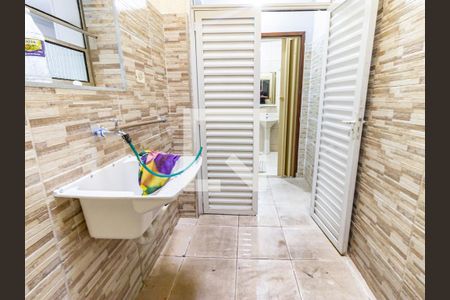 Casa à venda com 144m², 4 quartos e 1 vaga Casa à venda com 144m², 4 quartos e 1 vagaÁrea de Serviço