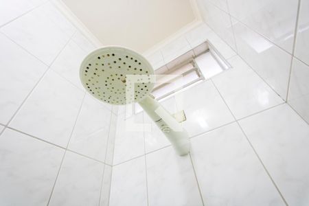 Casa à venda com 185m², 2 quartos e 2 vagasBanheiro do quarto 1