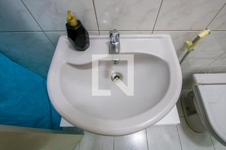 Casa à venda com 185m², 2 quartos e 2 vagasBanheiro do quarto 1