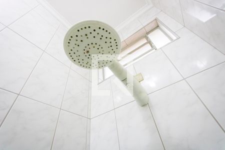 Casa à venda com 185m², 2 quartos e 2 vagasBanheiro social