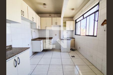 Apartamento à venda com 190m², 4 quartos e 2 vagasCozinha