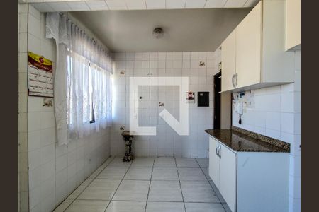 Apartamento à venda com 190m², 4 quartos e 2 vagasCozinha