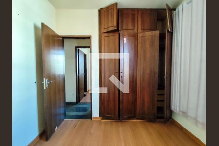 Apartamento à venda com 190m², 4 quartos e 2 vagasQuarto 2
