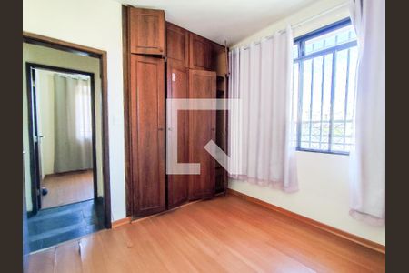 Apartamento à venda com 190m², 4 quartos e 2 vagasQuarto 2