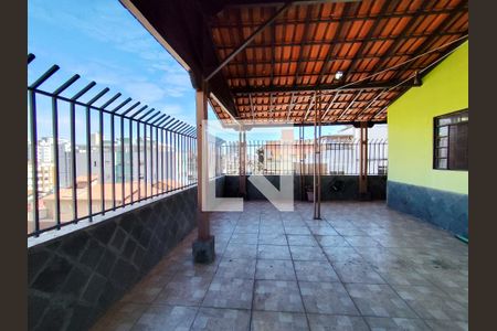 Apartamento à venda com 190m², 4 quartos e 2 vagasCobertura