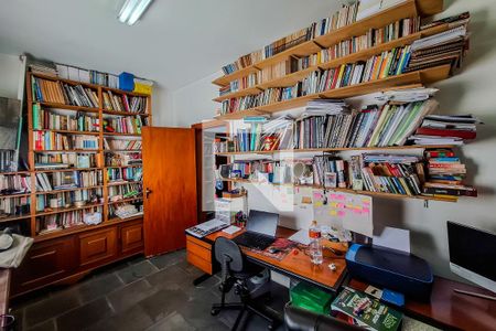 Casa à venda com 240m², 3 quartos e 3 vagasquarto 2