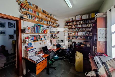 Casa à venda com 240m², 3 quartos e 3 vagasquarto 2