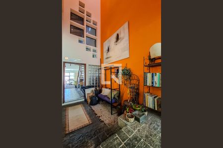 corredor de casa à venda com 3 quartos, 240m² em Jardim da Glória, São Paulo