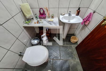 Casa à venda com 240m², 3 quartos e 3 vagaslavabo