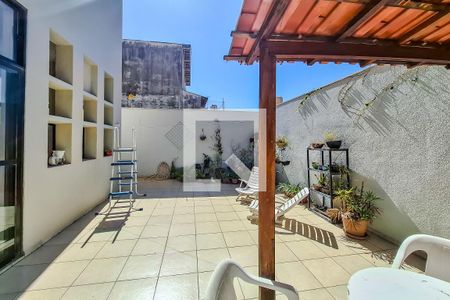 Casa à venda com 240m², 3 quartos e 3 vagasquintal