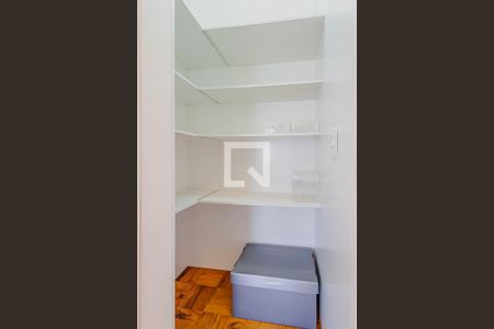 Apartamento à venda com 120m², 2 quartos e 2 vagasCloset da suíte