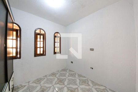 Quarto 1 de casa para alugar com 2 quartos, 80m² em Parque dos Bancarios, São Paulo