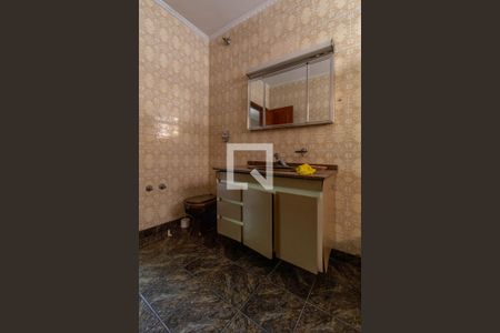 Casa à venda com 300m², 4 quartos e 10 vagasBanheiro 