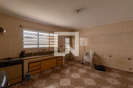 Casa à venda com 300m², 4 quartos e 10 vagasCozinha 